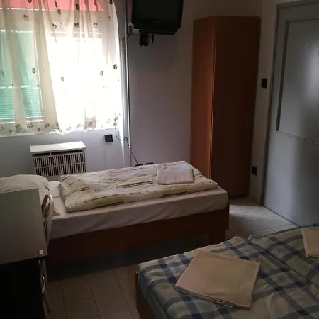 Stella Vendeghaz Guest house *
